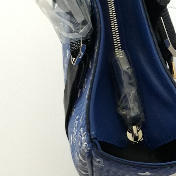 (New) MCM Tote (medium) - Picture 7 of 13